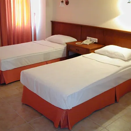 Avos 3* マルマリス