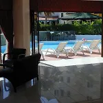 Avos 3*